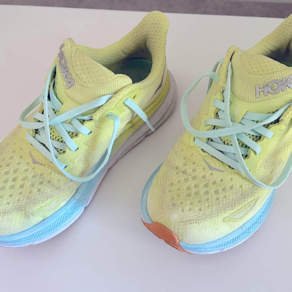Women’s Hoka Clifton 9 size 6.5B